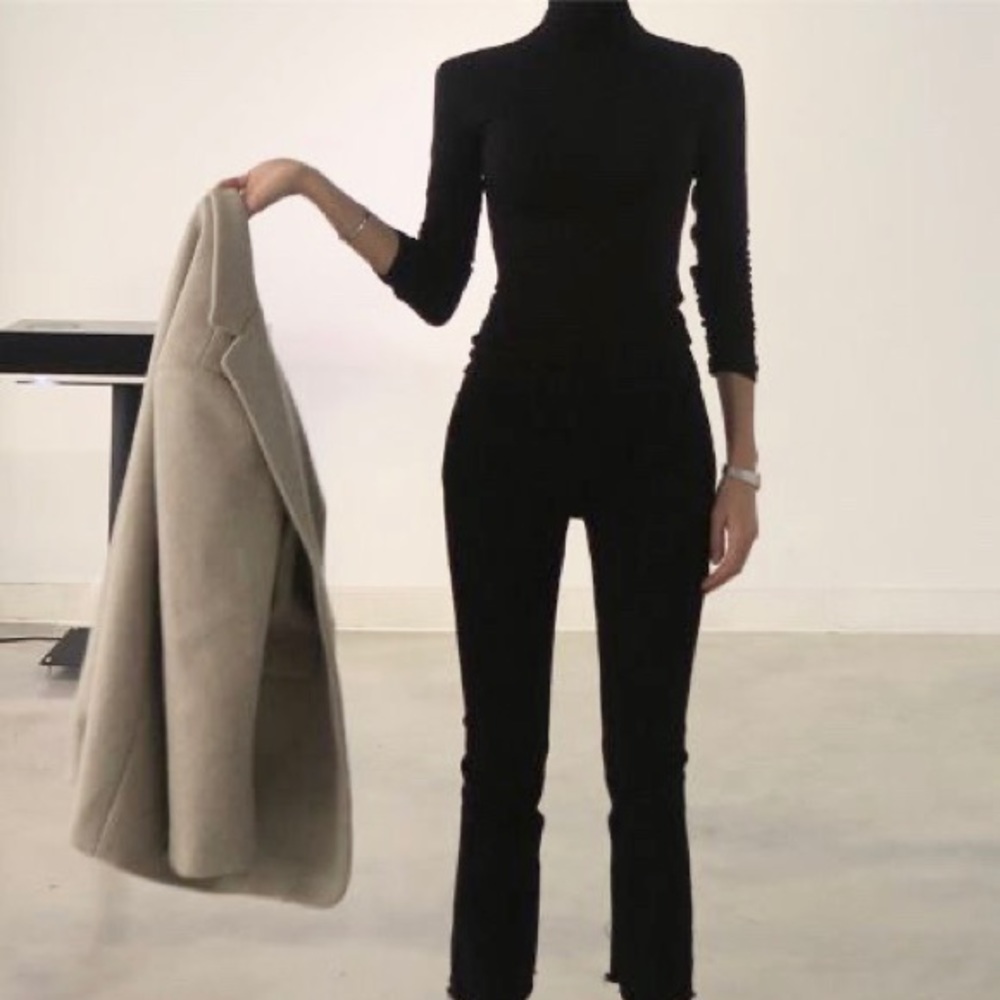 LYON SOFT HIGH NECK SLIM FIT TOP -  BLACK - Picture 6 of 10